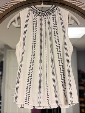 White House Black Market White Sleeveless Embroidered Stripe Blouse WHBM 0